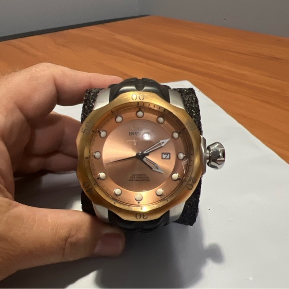 Invicta Gold and Black Smartwatch with Elegant Design